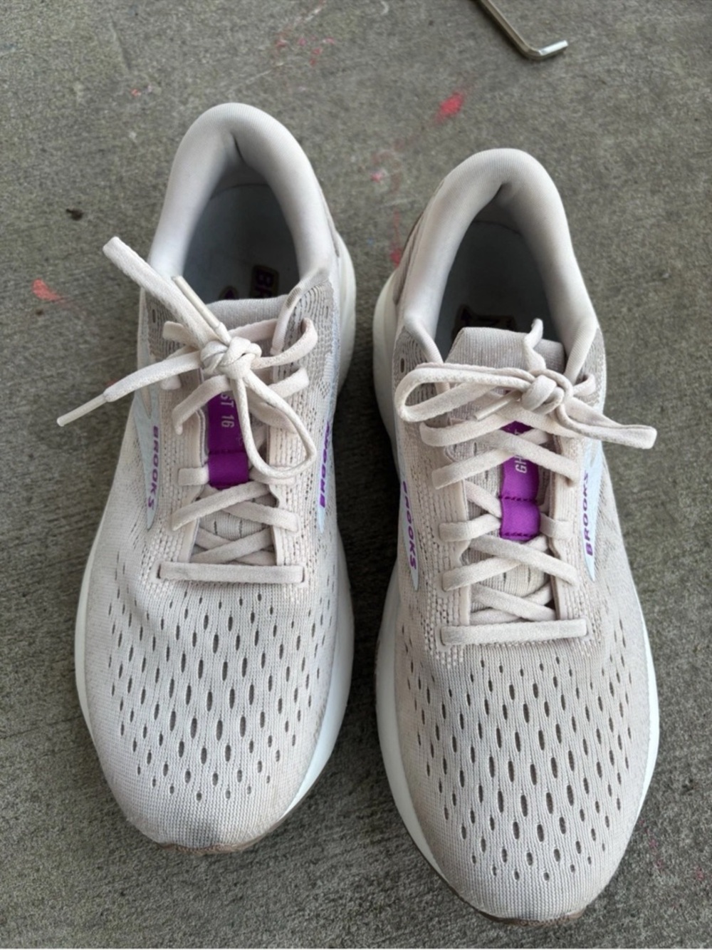 Brooks Ghost 16. Womens 10 Light Pink Running Shoes Sneakers - Picture 12 of 12